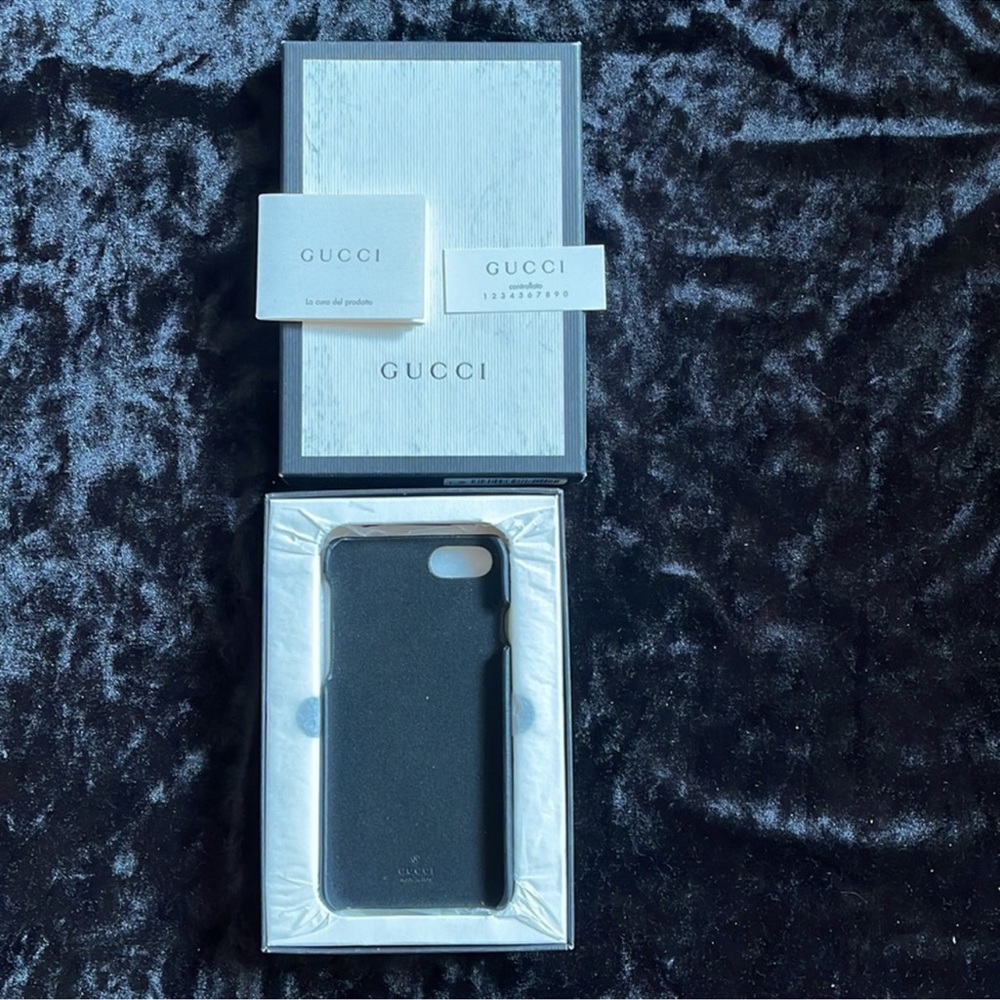 Gucci iPhone 7 / 8 Black Coated Canvas L’Aveugle Par Amour Case - Picture 4 of 10